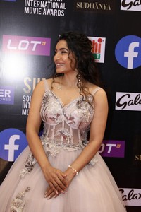 Tejaswi at SIIMA Awards 2021